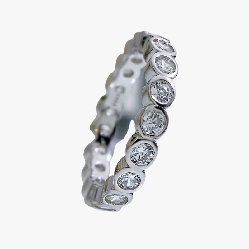 Niora Round Glow Ring