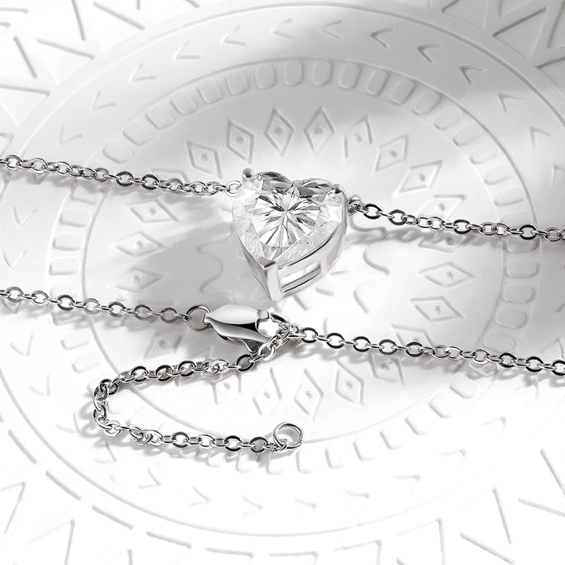 Mila D-Heart Pendant