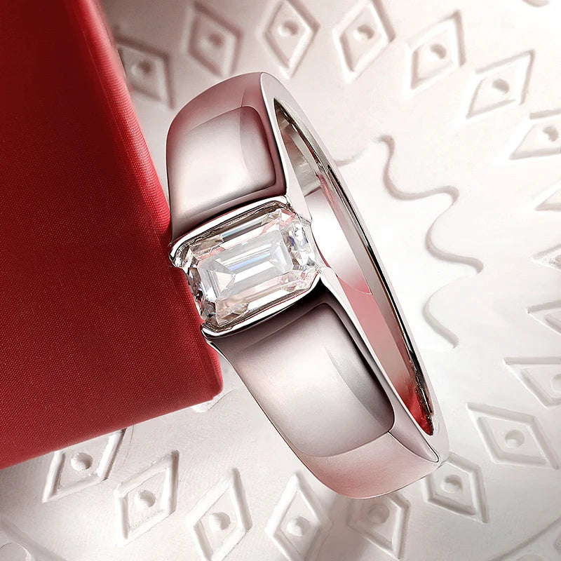 Lunis Emerald Glow Ring